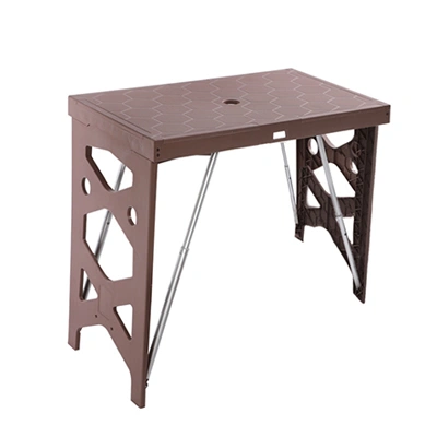 Складные пластиковые столы и стулья