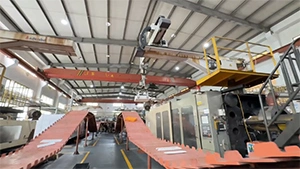 Чемодан ZL без молнии с широкой ручкой