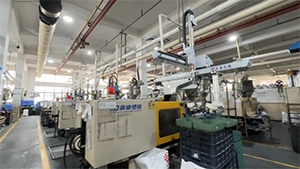 Чемодан ZL без молнии с широкой ручкой