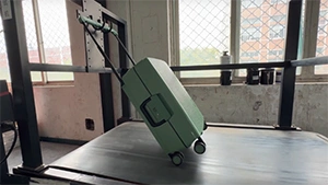 Чемодан ZL без молнии с широкой ручкой