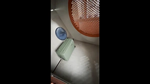 Чемодан ZL без молнии с широкой ручкой