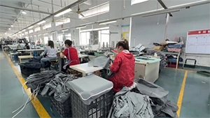 Чемодан ZL без молнии с широкой ручкой