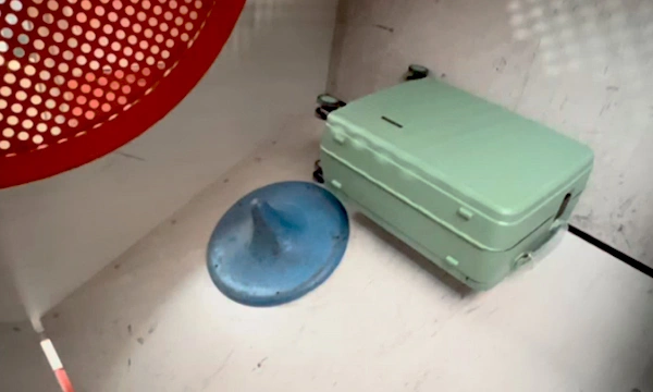 Тест перекатывания чемодана