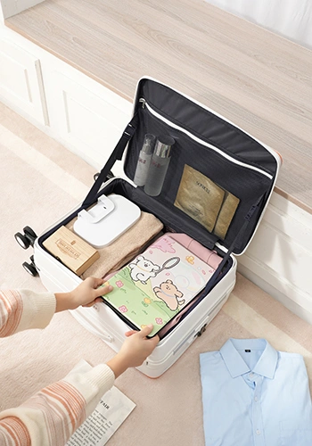 Чемодан с двойным открытием