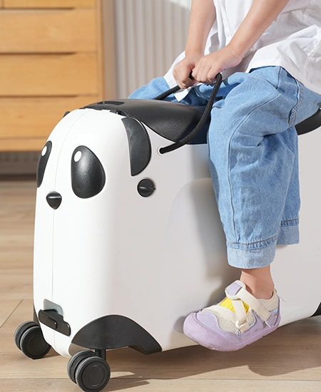 Детские чемоданы-каталки