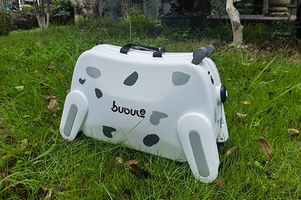 Детские чемоданы-каталки