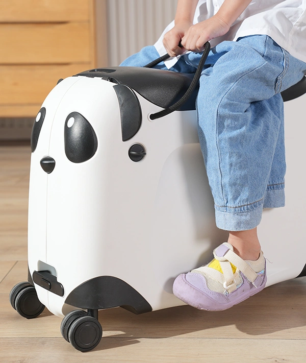 Детские чемоданы-каталки