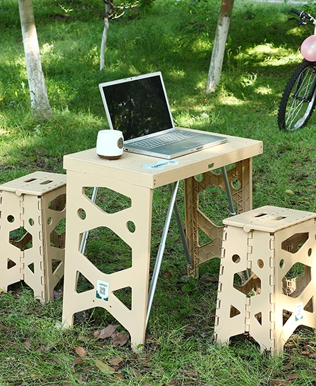 Складные пластиковые столы и стулья