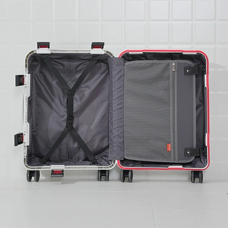 Багажный чемодан