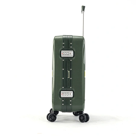 Багажный чемодан