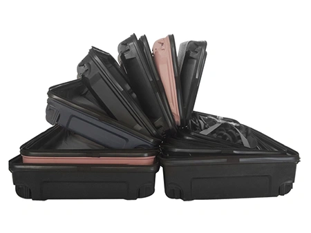 Комплект из 9 чемоданов