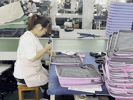 Цех аксессуаров (телескопические и стационарные ручки, колёса)