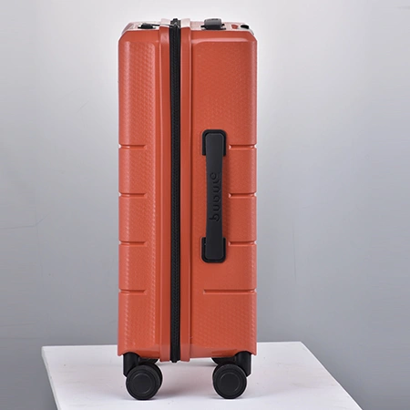 Багажный чемодан